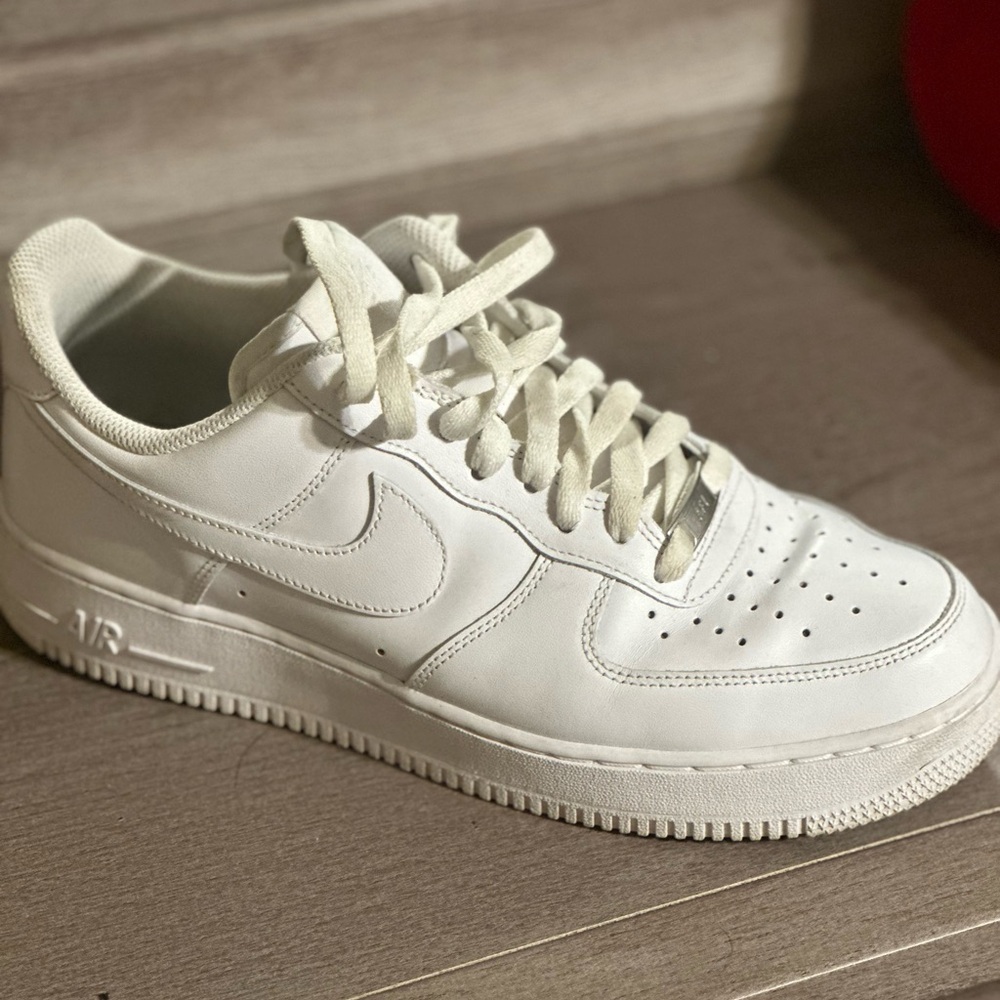 Nike Mens Air Force 1 Sneakers